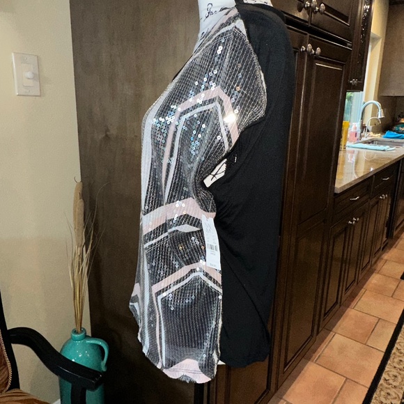 🌸💥💥NEW WITH TAG -NY&CO Sequin Blouse - NWT🌸💥💥 - Picture 4 of 8